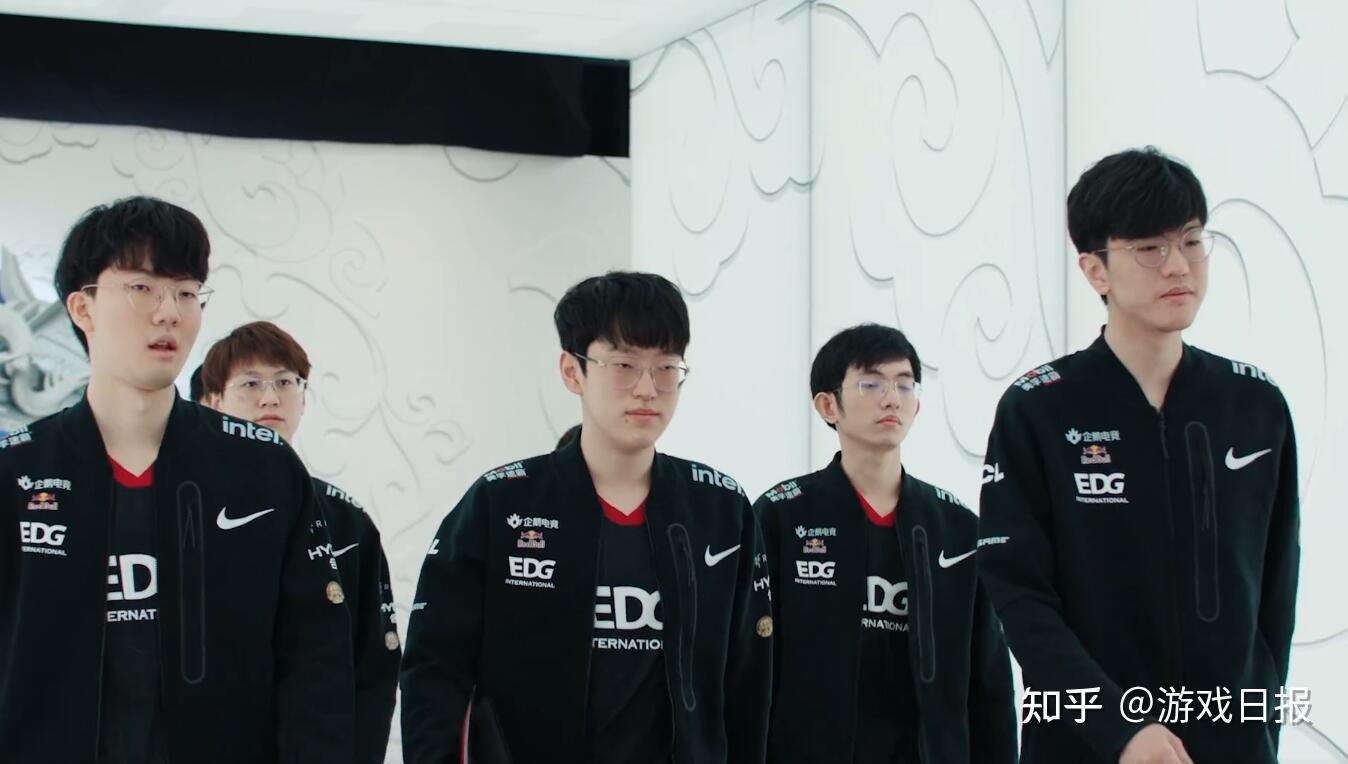 的锋线悍将 的锋线悍将