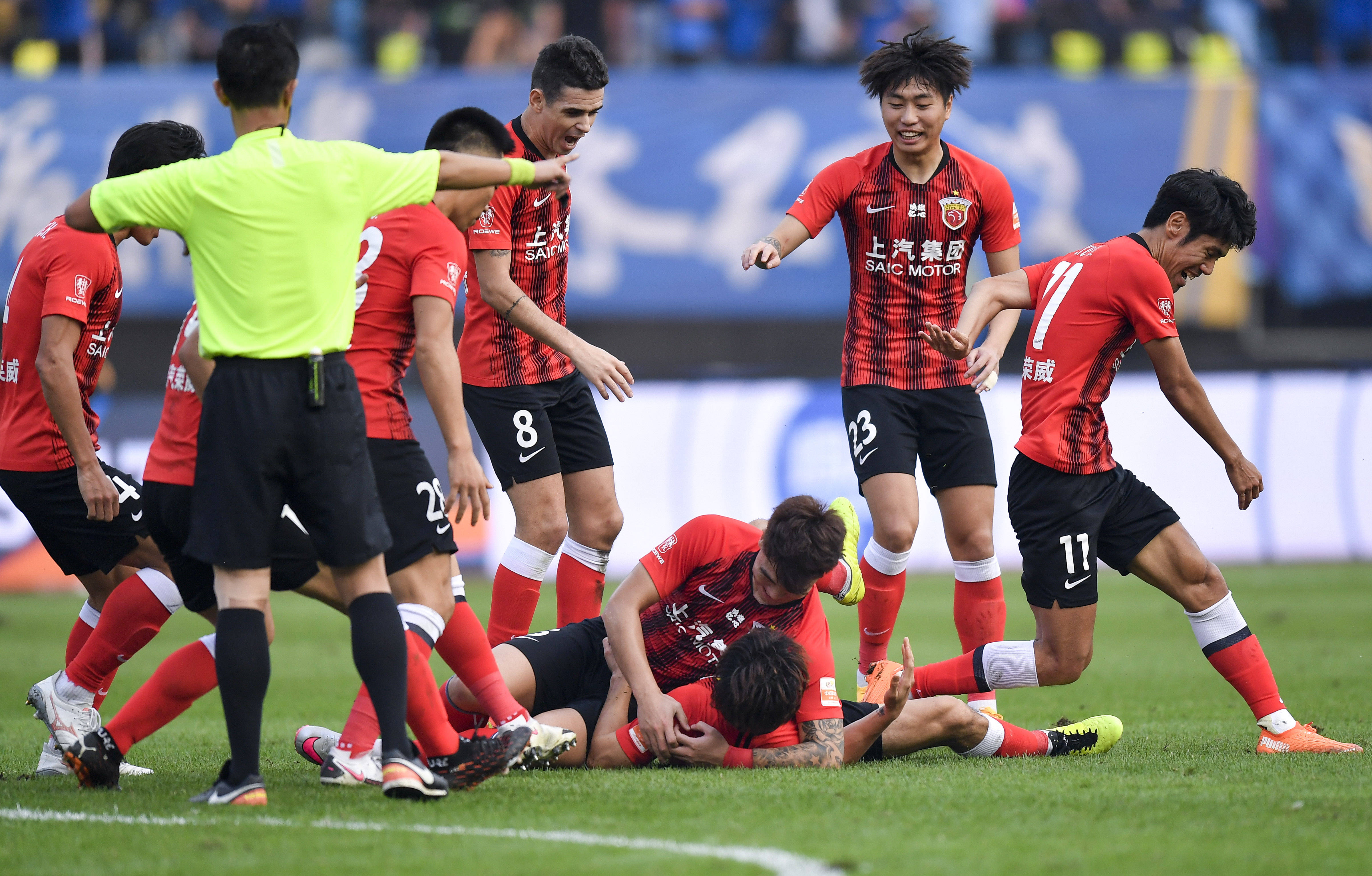 和热烈的掌 和热烈的掌