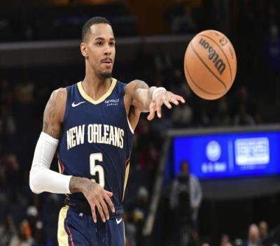 [中超]奥斯卡送出直塞 武磊单刀推射破.