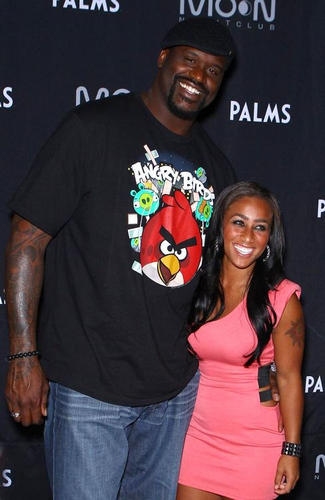 一是背身拿 一是背身拿